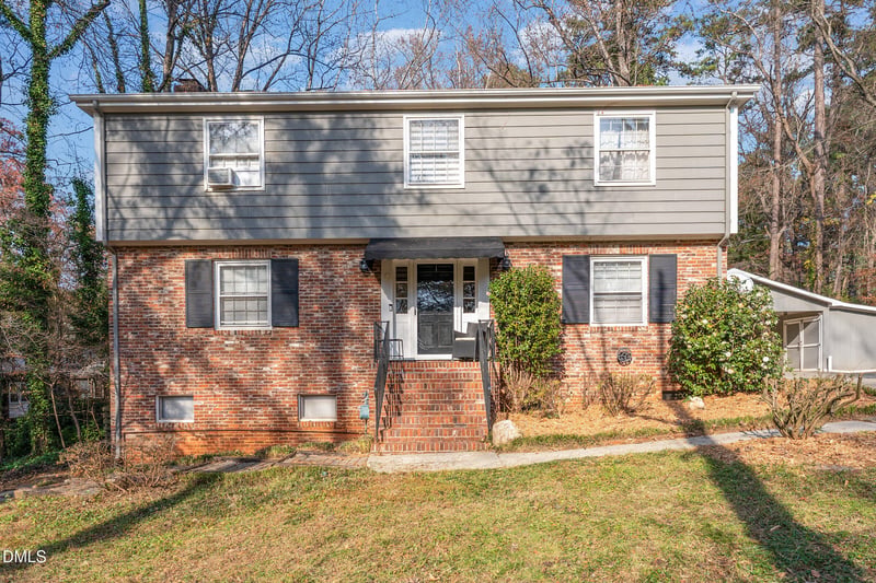 3704 Pembrook Pl, Raleigh, NC 27612