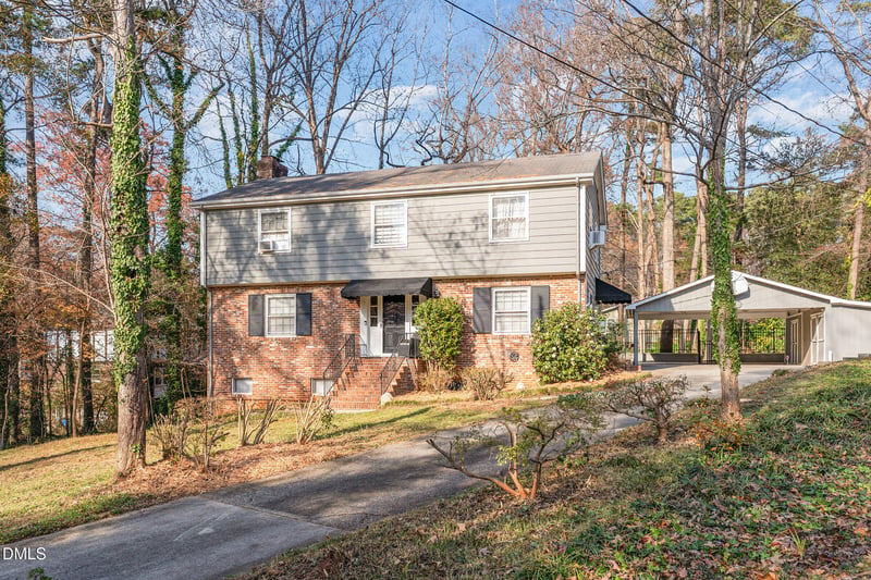 3704 Pembrook Pl, Raleigh, NC 27612