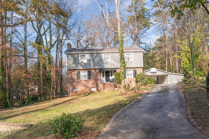 3704 Pembrook Pl, Raleigh, NC 27612