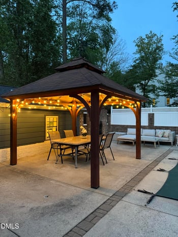3704 Swann St, Raleigh, NC 27612