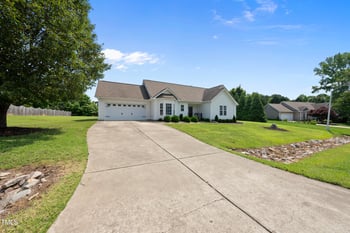3705 Highland Creek Dr, Apex, NC 27539