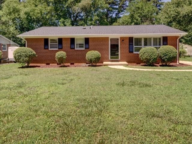 3705 Huntleigh Dr, Raleigh, NC 27604