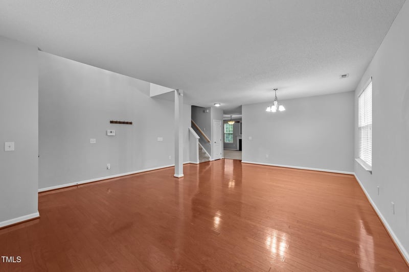 3705 Rivermist Dr, Raleigh, NC 27610