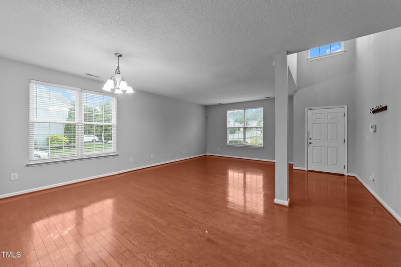 3705 Rivermist Dr, Raleigh, NC 27610