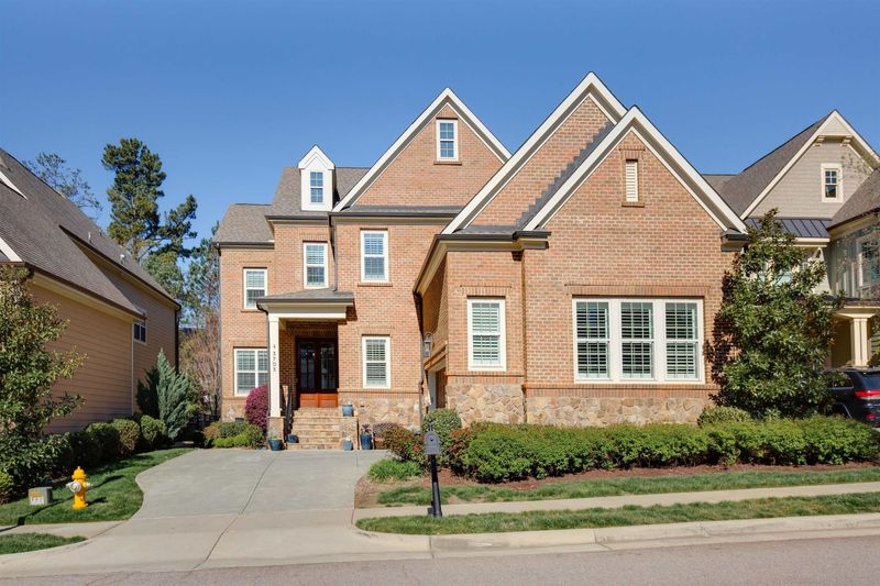3705 Rolston Dr, Raleigh, NC 27609