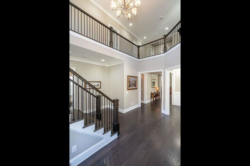 3706 Rolston Dr, Raleigh, NC 27609