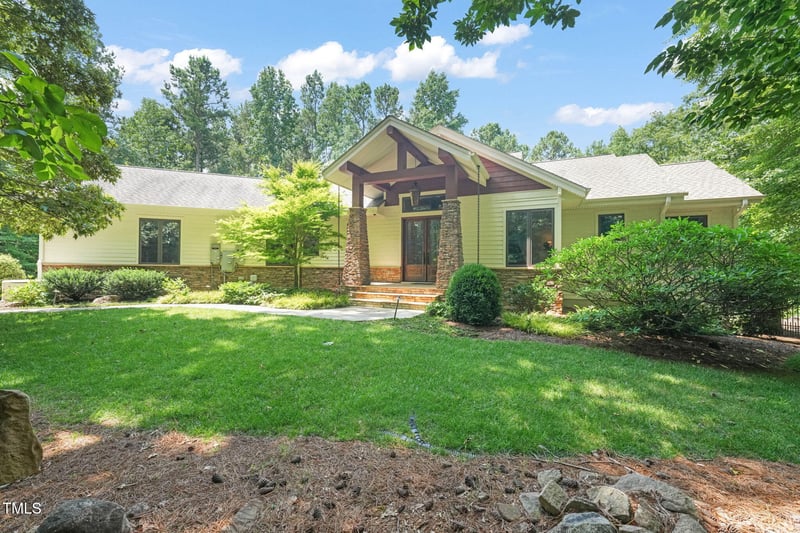3707 Stonegate Dr, Chapel Hill, NC 27516