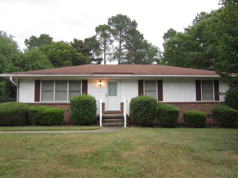 3708 Huntleigh Dr, Raleigh, NC 27604