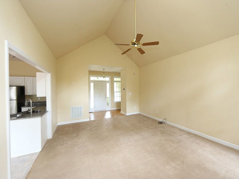 3708 Mallory Ct, Hillsborough, NC 27278