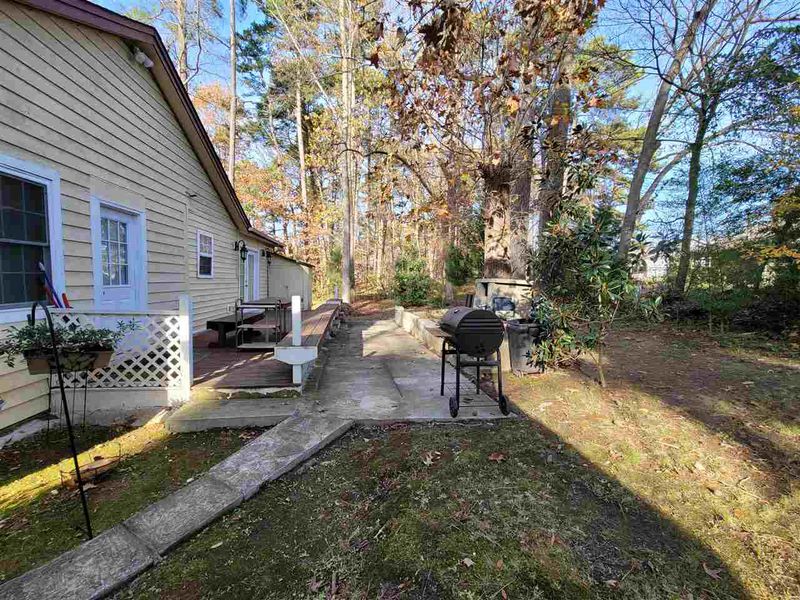 3708 Saratoga Dr, Raleigh, NC 27604