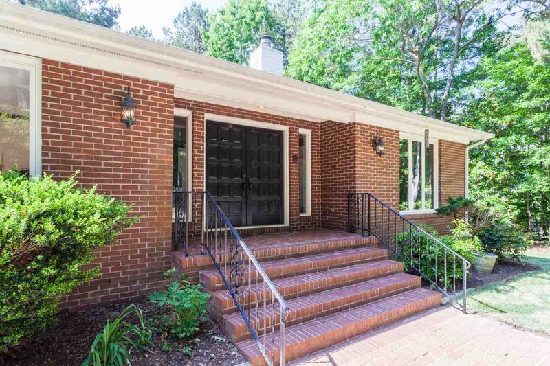 3708 Stonecrest Ct, Raleigh, NC 27612