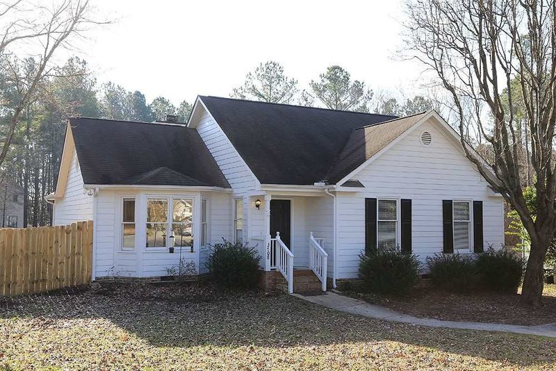 3708 Turnbull Ct, Raleigh, NC 27604