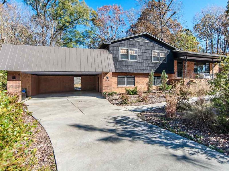 3708 Vesta Dr, Raleigh, NC 27603
