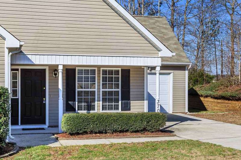 3709 Blue Blossom Dr, Raleigh, NC 27616