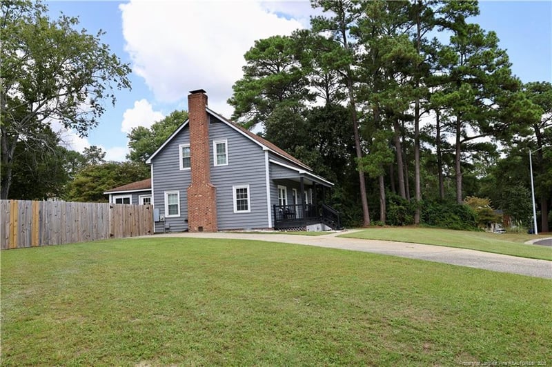 3709 Clearwater Dr, Fayetteville, NC 28311