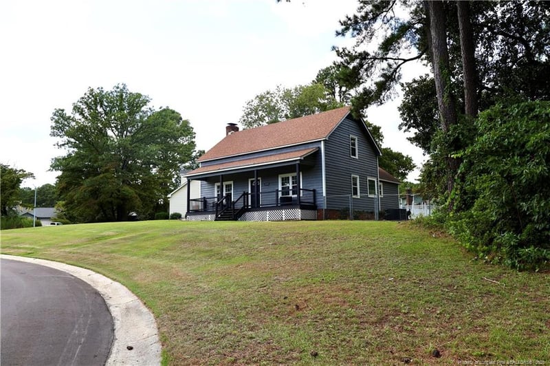 3709 Clearwater Dr, Fayetteville, NC 28311