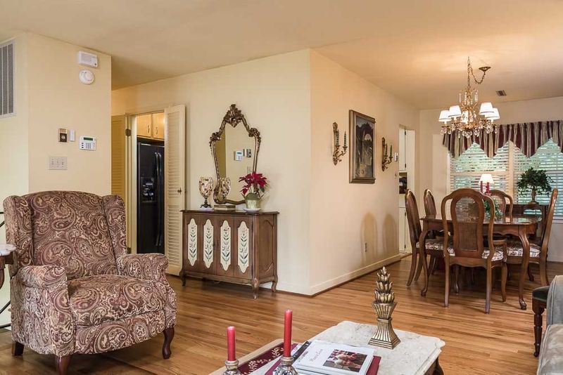 3709 Edwards Mill Rd, Raleigh, NC 27612