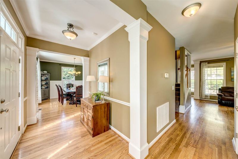 3709 Farmstone Dr, Raleigh, NC 27603