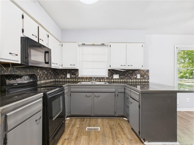 3709 Madison Ave, Fayetteville, NC 28304