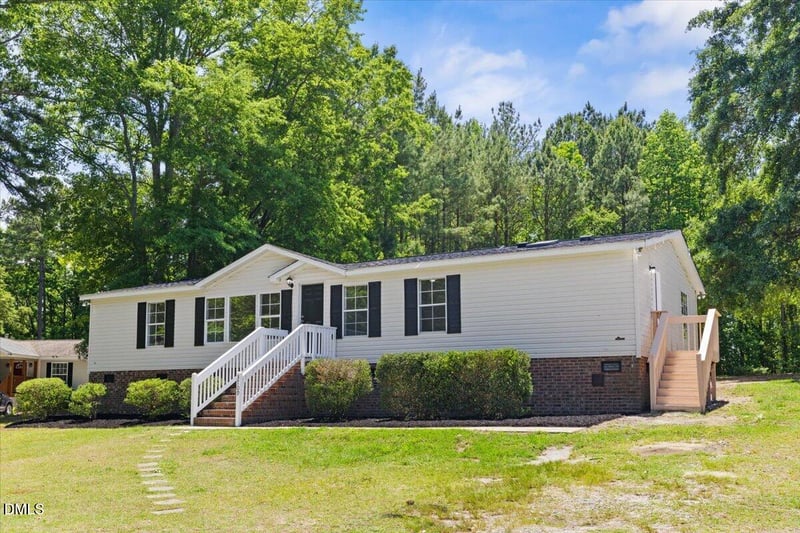 3709 Wyndfair Dr, Fuquay Varina, NC 27526