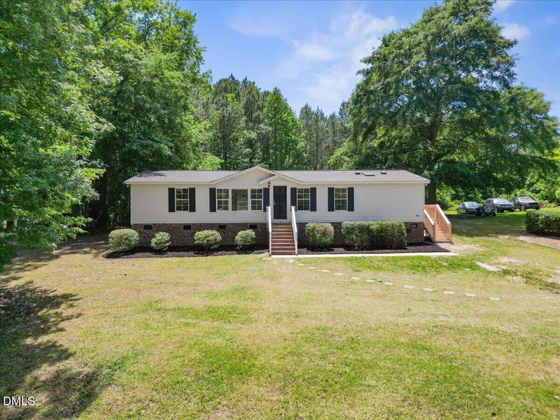 3709 Wyndfair Dr, Fuquay Varina, NC 27526