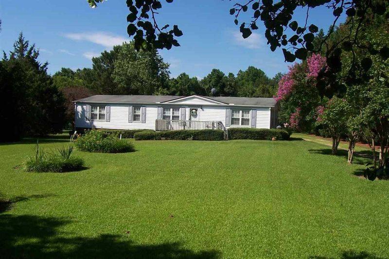 371 Lipscomb Rd, Angier, NC 27501