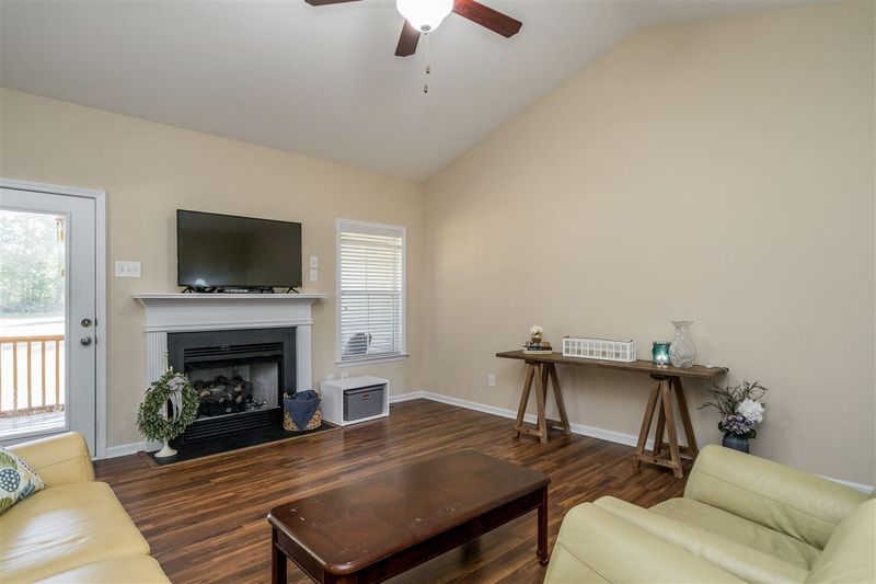 371 Moonlight Dr, Fuquay Varina, NC 27526