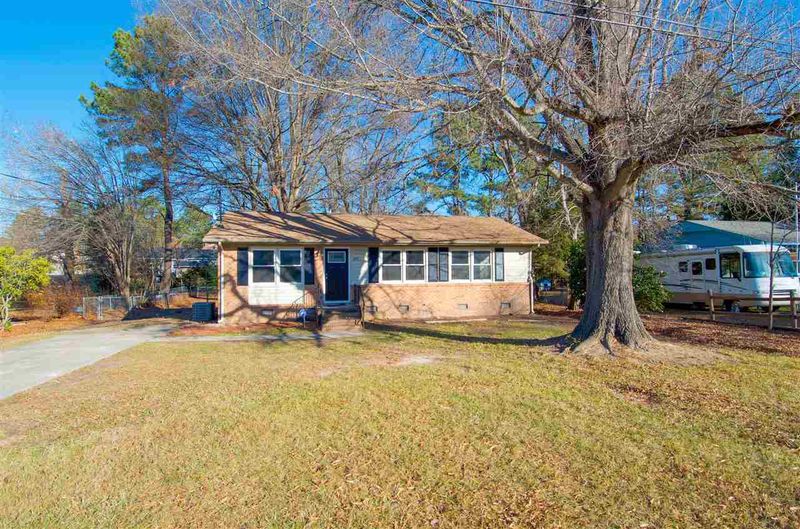 371 E Smithfield St, Angier, NC 27501
