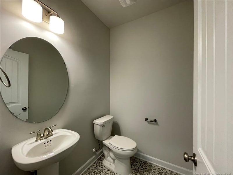 371 Whitestone Dr, Fayetteville, NC 28312