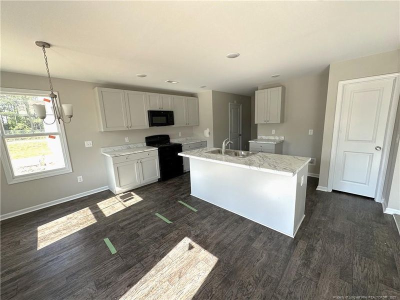 3710 Stone St, Hope Mills, NC 28348
