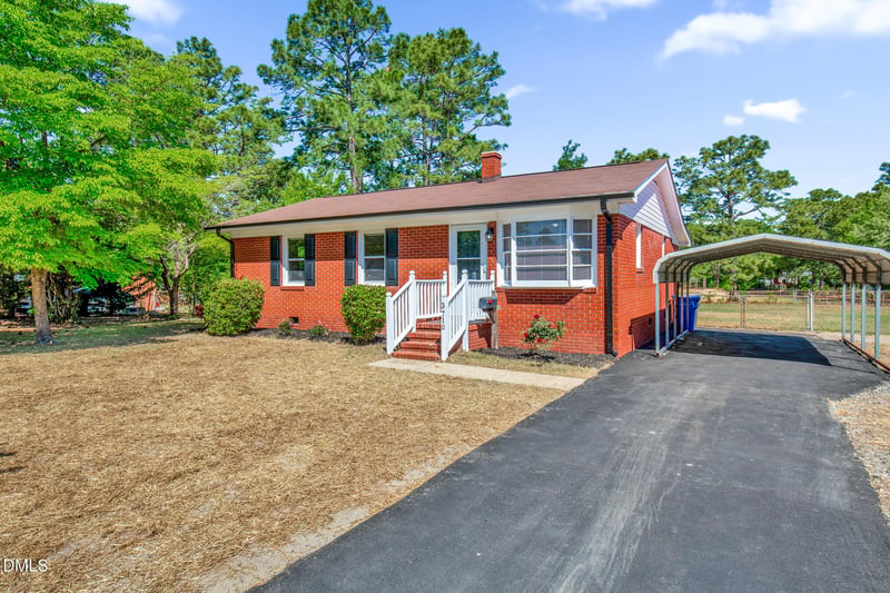 3710 Wyatt St, Fayetteville, NC 28304