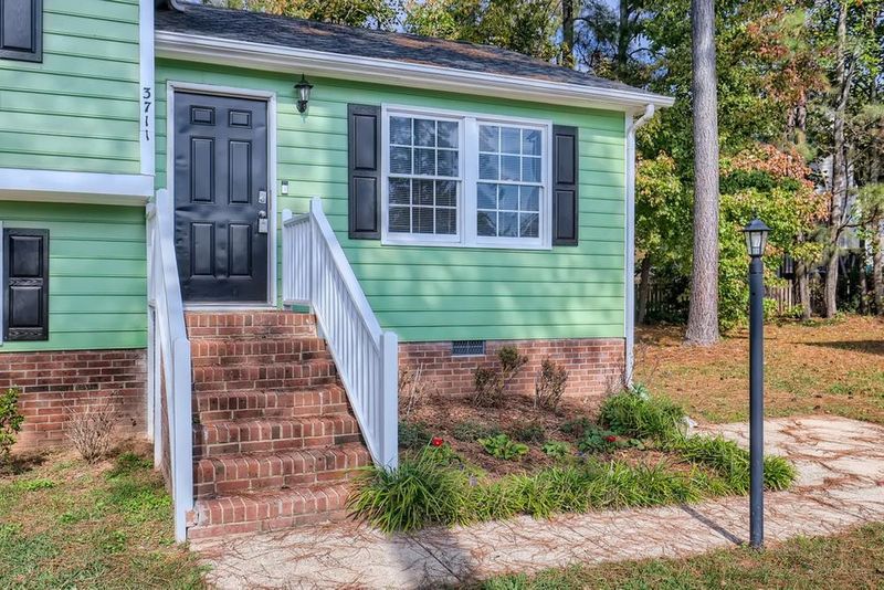 3711 Phillips Way W, Durham, NC 27713