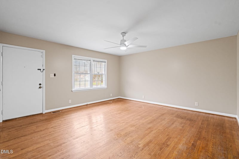 3712 Huntleigh Dr, Raleigh, NC 27604