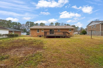 3712 Huntleigh Dr, Raleigh, NC 27604