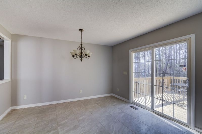 3712 Mackinac Island Ln, Raleigh, NC 27610