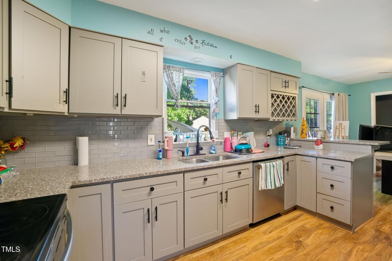 3712 Old Coach Rd, Raleigh, NC 27616