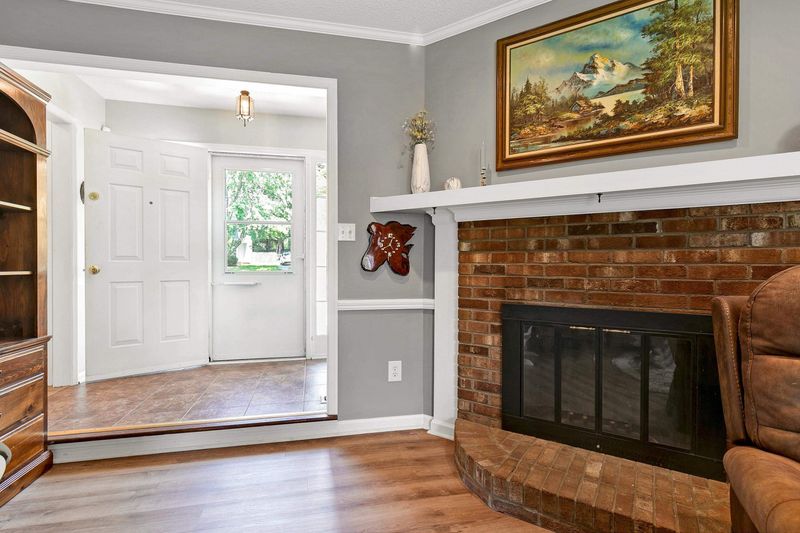 3712 Sue Ellen Dr, Raleigh, NC 27604