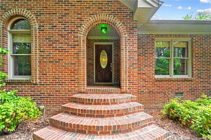 3712 Wicker St Extn, Sanford, NC 27330