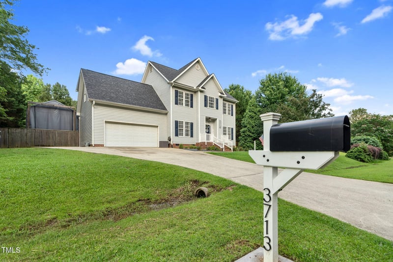 3713 Highland Creek Dr, Apex, NC 27539
