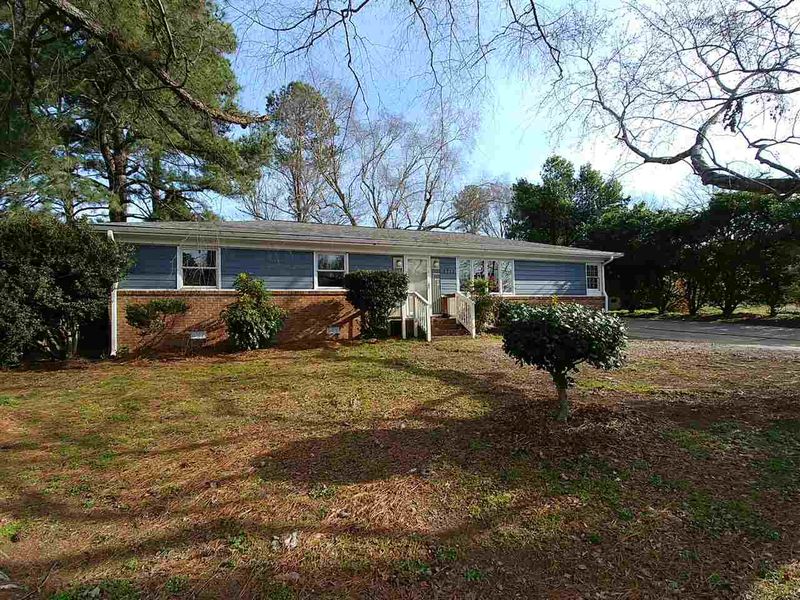 3713 Melrose Dr, Raleigh, NC 27604