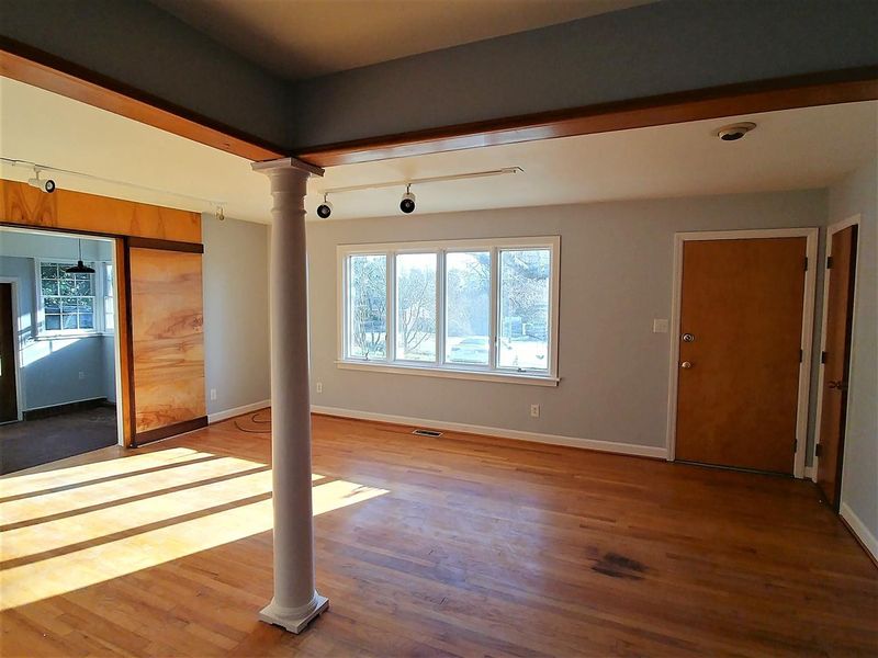 3713 Melrose Dr, Raleigh, NC 27604