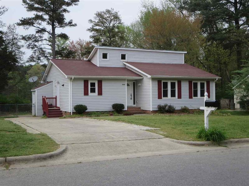 3713 Summer Pl, Raleigh, NC 27604