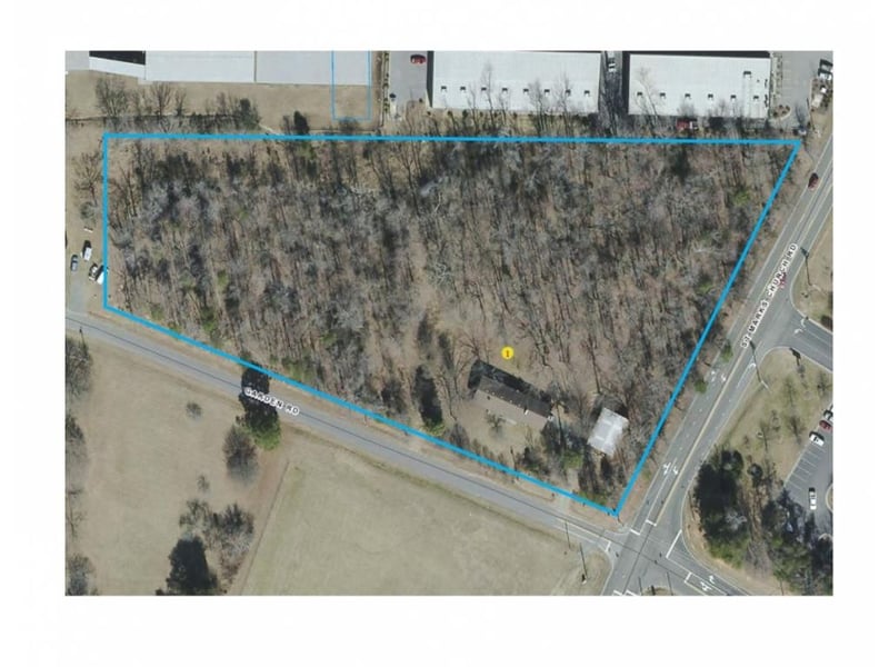 3715 Garden Rd, Burlington, NC 27215