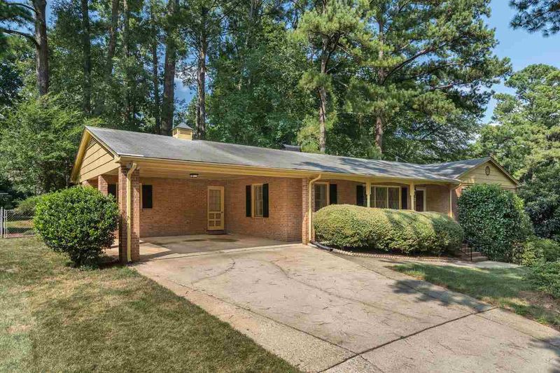 3716 Eakley Ct, Raleigh, NC 27606