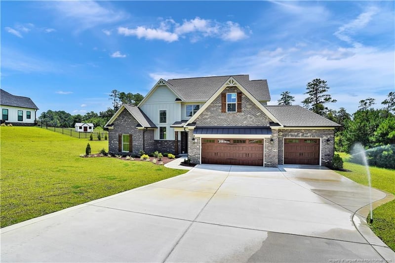 3716 Riverhill Dr, Fayetteville, NC 28306
