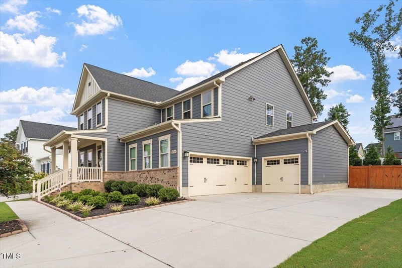 3716 Shires Edge Dr, New Hill, NC 27562