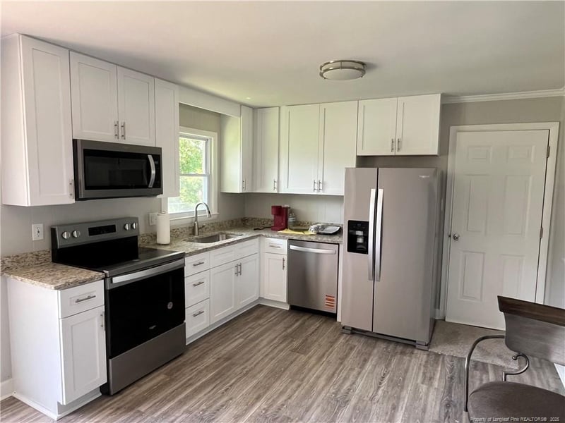 3717 Colonial Cv, Hope Mills, NC 28348