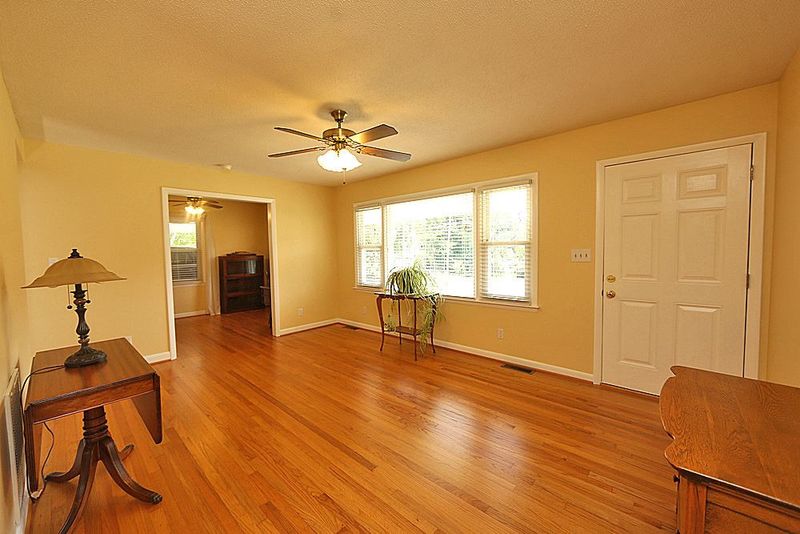 3717 Melrose Dr, Raleigh, NC 27604