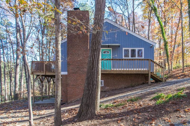 372 Cedar Lake Rd, Chapel Hill, NC 27516