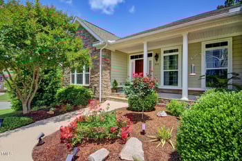372 Farnleigh Dr, Chapel Hill, NC 27517